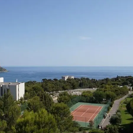 דירה 4 Pers Vue Wifi Piscine Parking Tennis *